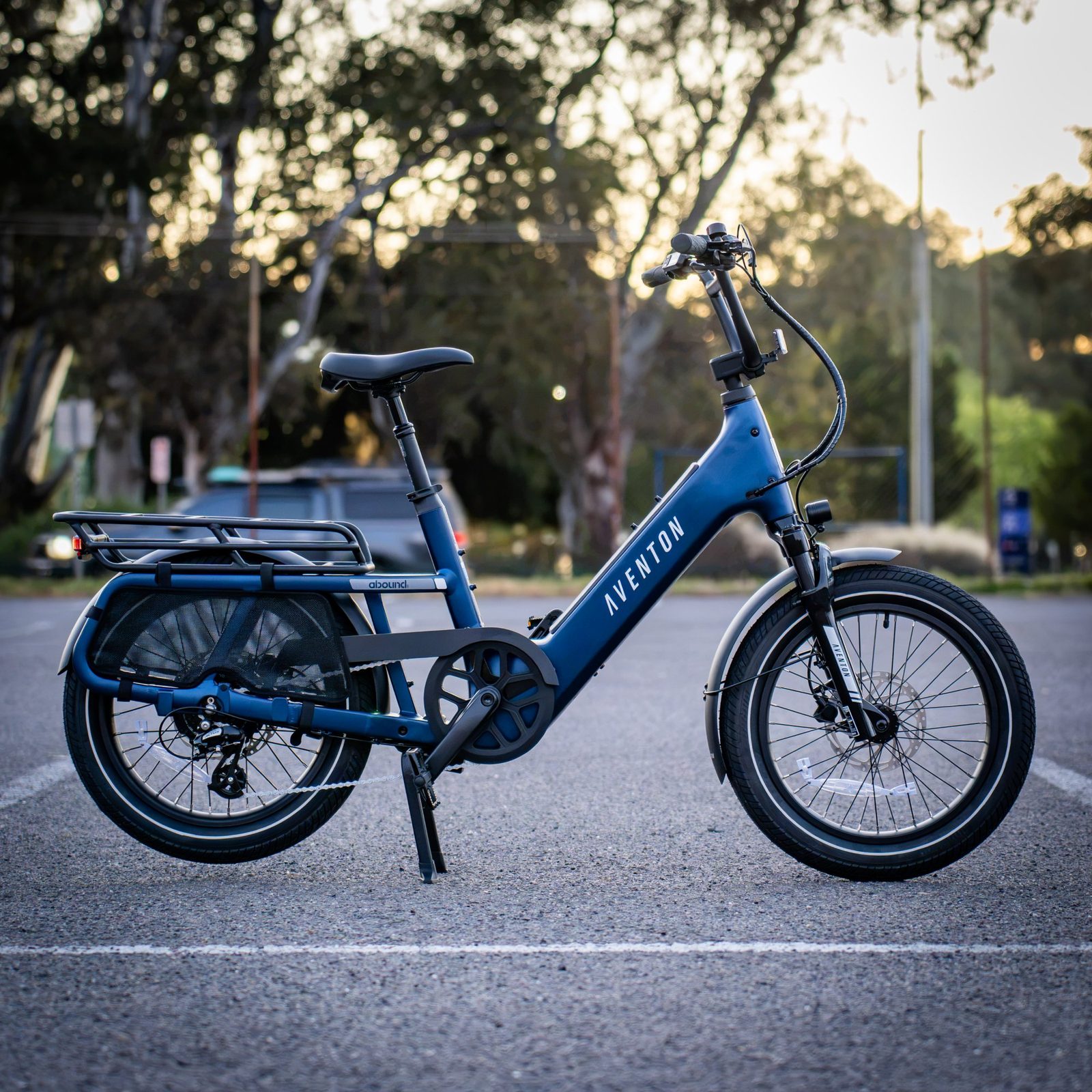 Aventon Abound SR compact cargo e-bike in Cobalt, side profile
