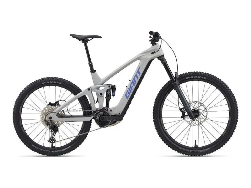 Giant Reign Advanced E plus 2 carbon enduro e-MTB in moon dust, side profile on white background