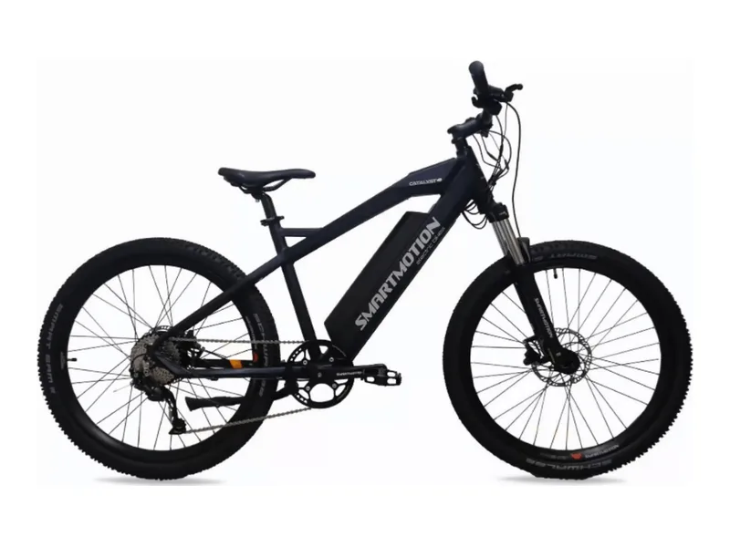 Smartmotion Catalyst e-bike in blue, side profile on white background