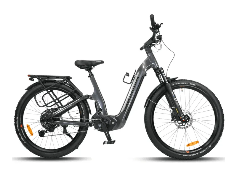 Smartmotion Xcapade SUV e-bike in dazzling grey, side profile on white background